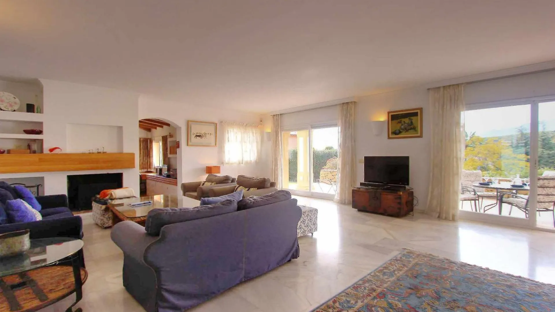 1175 Villa El Paraiso Estepona